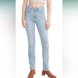 Levi’s - 724 High Rise Straight Jeans - Size 26